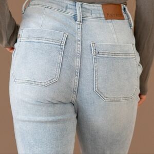 Judy Blue Curvy Saturday Morning High Rise Jogger Boyfriend Jeans Size 14W